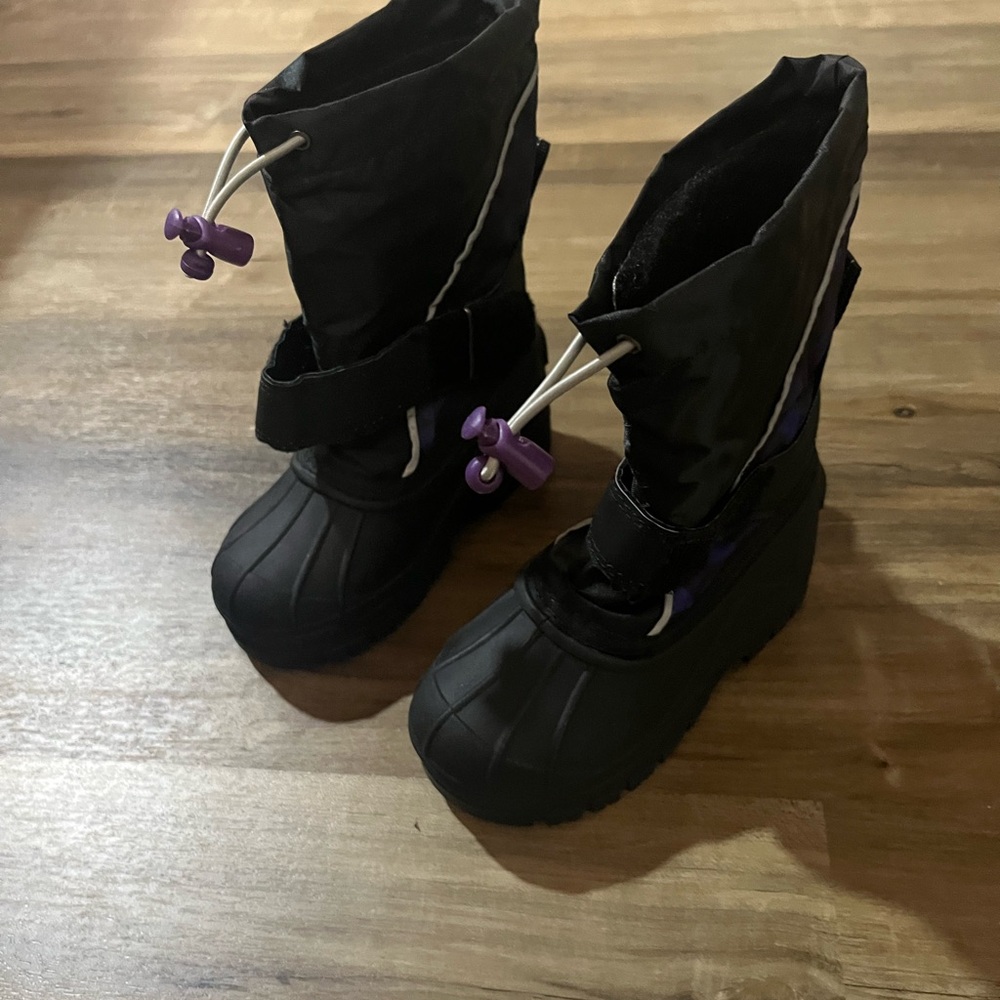Black Winter Snow Boots with Purple Accents
